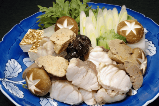 あんこう鍋はたっぷり季節の野菜と共に