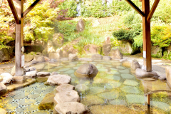 【露天風呂】秋風を感じながら開放感あふれる入浴体験