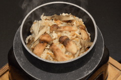 秋の味覚の代表・松茸の炊き込みご飯 秋の味覚の代表・松茸の炊き込みご飯