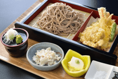 ハナビラタケの天ざるそば