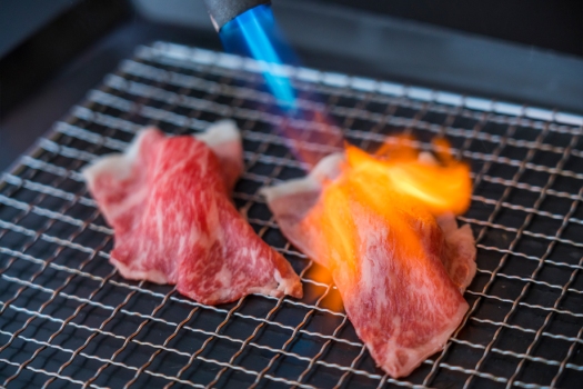 佐賀牛の炙り寿司／佐賀牛会席一例