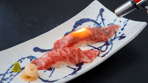 人気№1料理長おすすめ“佐賀牛会席”プラン～目の前で炙る絶品炙り寿司は絶品～