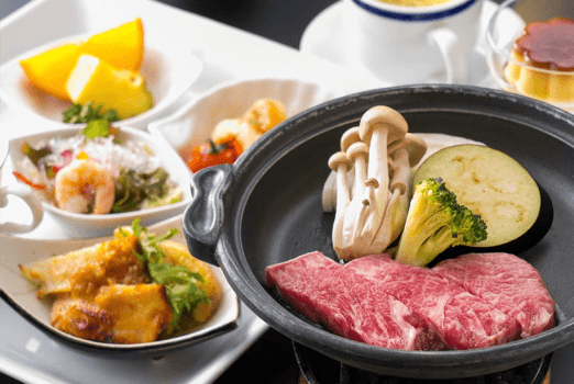 《お子様1人に付き入手困難なトレーディングカード5パックプレゼント》館内3か所のゲームコーナでも人気カードをゲットだぜ！夕食は佐賀牛会席"～お子様連れ限定特典付きプラン～