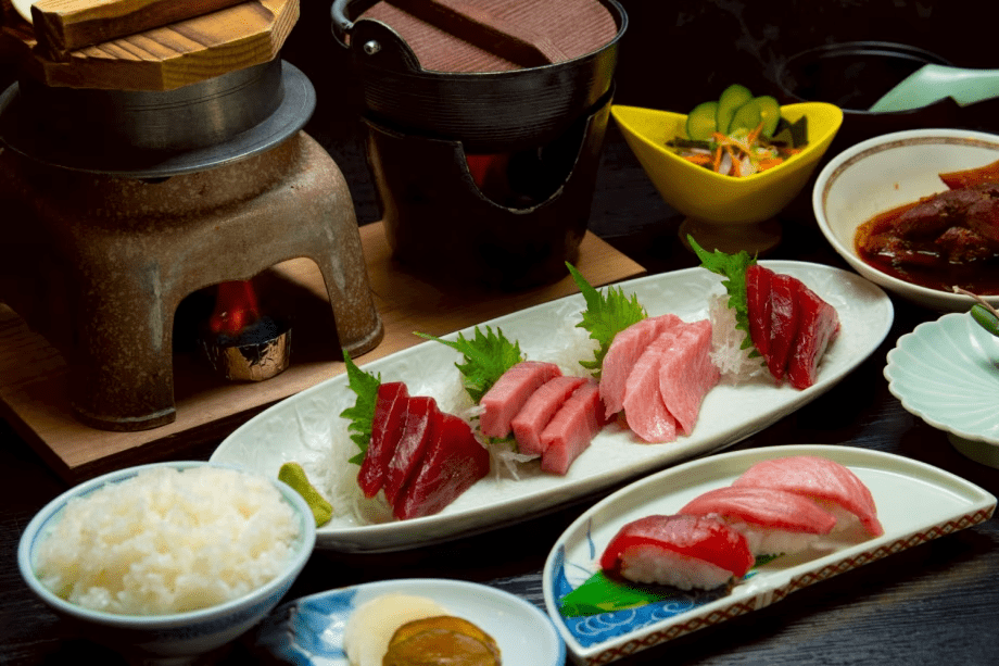 46周年記念　今が旬！気仙沼産本マグロ三種のお刺身＆お寿司付き(大トロ・中とろ・赤身)　◆現金特価◆