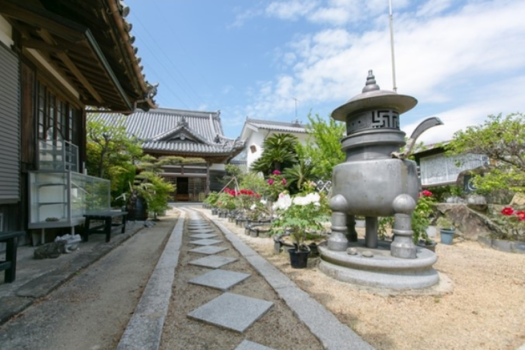 南画と牡丹の禅寺　国清寺