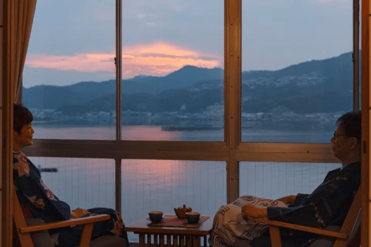 *【過ごし方】夕日が沈む様子をお部屋から眺められます