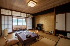 *【部屋】純和風タイプのトイレ付の和室10畳のお部屋です。