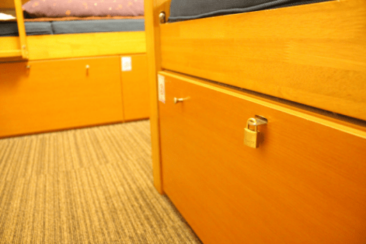 Mixed dormitory en-suite