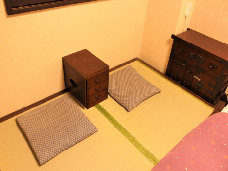 Double Room with Private Bathroom [No view]