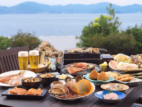 【日帰りランチ・釣り】自分で釣って焼いて食べよう！「伊王島牡蠣焼き魚市」で牡蠣を味わう＆ルアーフィッシングパック