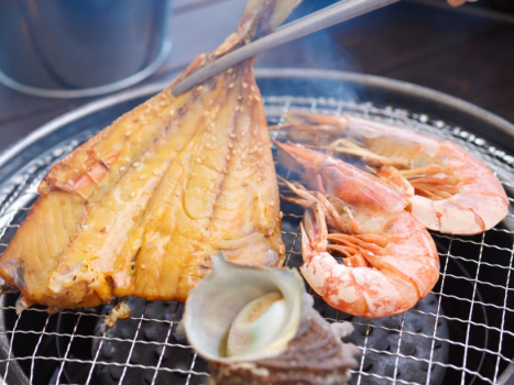 【日帰りランチ・釣り】自分で釣って焼いて食べよう！「伊王島牡蠣焼き魚市」で牡蠣を味わう＆ルアーフィッシングパック