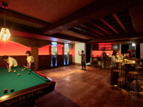 FISHERMAN'S LOUNGE