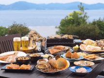 【日帰り・ランチ】「伊王島牡蠣焼き魚市」で長崎県産の牡蠣を味わう！【お席のご予約】