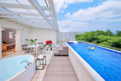 F棟〈ラグジュアリークリスタルスイート Pool & Spa〉｜プール／ジャグジー／露天温泉