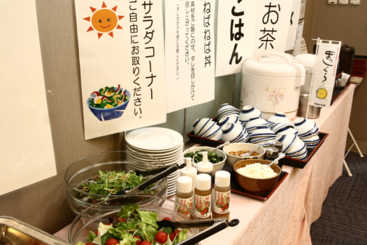 朝食　「セルフサービスコーナー」も充実