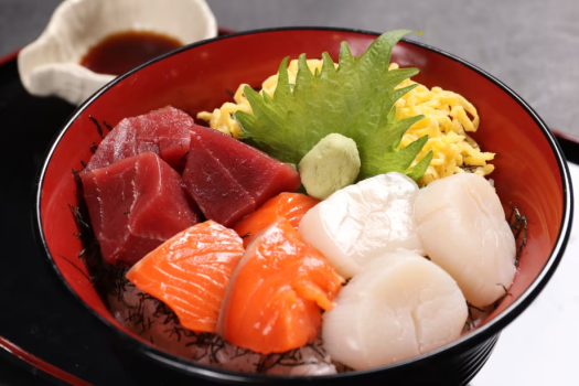 ★朝食も海幸がうれしい「海鮮三色丼」