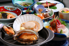 「現烤鮑魚・帆立貝」套餐範例圖 (圖片僅供參考)