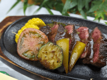 【厳選牛ステーキ＆馬刺しランクアッププラン】 郷土料理を味わう贅沢ステーキ懐石プラン