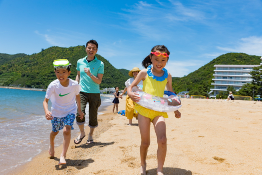 【ビーチ】ホテル隣接ビーチで夏を満喫！