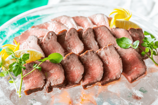 牛タンの塩釜焼き　塩だれソース