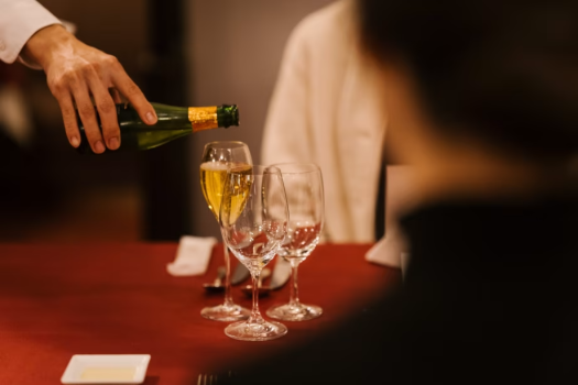 【スタンダード・フレンチプラン】健康朝食と天然温泉、ラウンジで飲める信州ワインで癒しの休日［朝が好きになる］