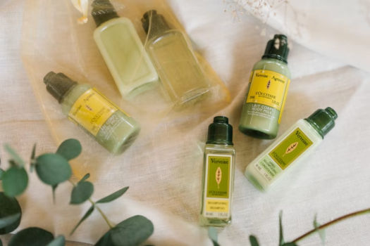 南フランスの自然と伝統を届けるコスメブランド L'OCCITANE(ロクシタン)アメニティ 南フランスの自然と伝統を届けるコスメブランド L'OCCITANE(ロクシタン)アメニティ