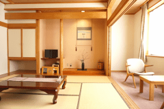 新館・和室（８～１０畳）客室例①