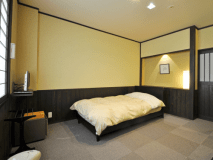 『本館・洋室シングル（広縁・椅子・眺望なし）一例』