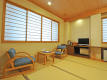 『本館・和洋室ツイン＋3畳（広縁なし・椅子あり）一例』
