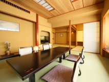 ■【和室8畳+6畳】本間8畳と次の間6畳の続き間　お友達同士のご旅行にも人気のお部屋です