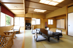 ｜和室12畳＋6畳｜二間続きでグループ旅行にもおすすめのお部屋です