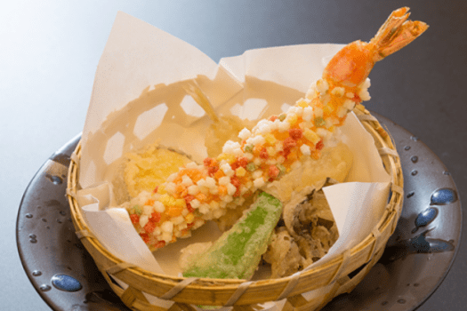 揚物一例：海老豊年揚げ、季節野菜天