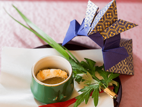 先付一例（蓬豆腐、猛者エビ、生姜ジュレ）