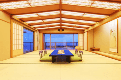 海を眺めるオーシャンフロント大部屋201（24帖）