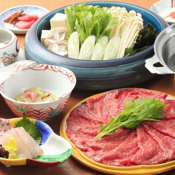 お一人様約180ｇの「飛騨牛しゃぶしゃぶ」メインのミニ会席