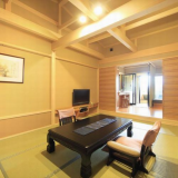 木の温もりに包まれた露天風呂付和室