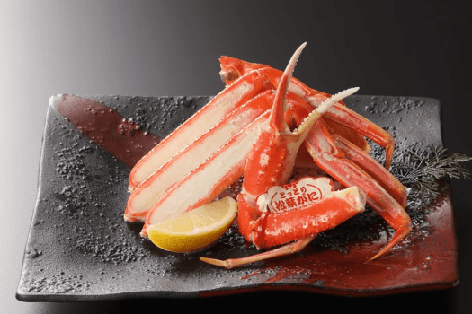 茹で松葉ガニ半身一例