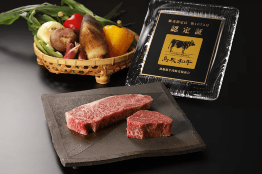 鳥取の豊かな自然が育んだ上質でやわらかな肉質と、口どけのよい脂の旨みが魅力。