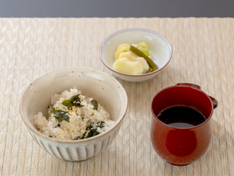 御食事　若布ごはん（日野産コシヒカリ米）