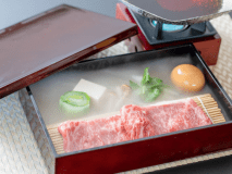 鍋物【玉手箱】鳥取牛リブロース、すき焼き仕立て、鍋野菜、きみ恋し卵