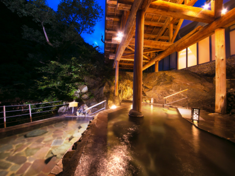 【四季舞台-たな田】昼には昼の夜には夜の姿を魅せる。目の前に広がる自然美を。 【四季舞台-たな田】昼には昼の夜には夜の姿を魅せる。目の前に広がる自然美を。
