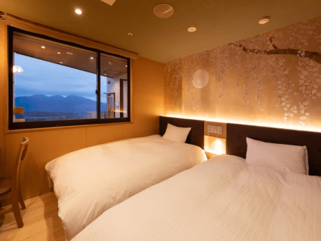 【706】ベッドルーム。セミダブルベッド2台(ふかふか気持ち良い高級マットレスを使用）