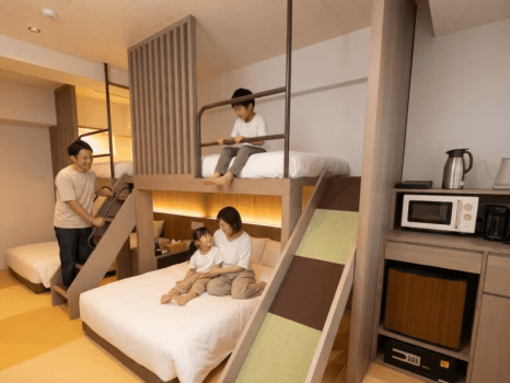 【秘密基地に泊まろう】滑り台＆ロフト付アドベンチャールーム（303・306）