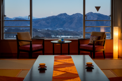 【12帖和室】眺望確約客室(4階)!上州の山景色を独占! 【12帖和室】眺望確約客室(4階)!上州の山景色を独占!