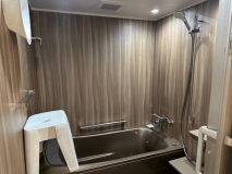 客室にはバリアフリー対応したバスがございます。