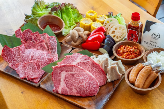 ★【1泊2食】【焼肉十番コラボ】厳選黒毛和牛とホルモンを味わう“本格焼肉グランピング”