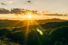 【豪华景观露台】8张床，直径10米，是全国最大的圆顶帐篷之一<"AAA">