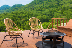 【顶级起居室】 8张床，直径10米，是日本最大的圆顶帐篷之一（"绝妙"）