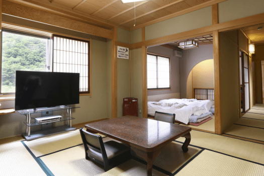 [Menkawa]Valley-view Japanese-style room (10 + 6 tatami), with semi-open-air hot spring bath（Non smoking）