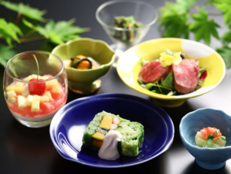 地元野菜を使って季節感あふれる料理をご提供